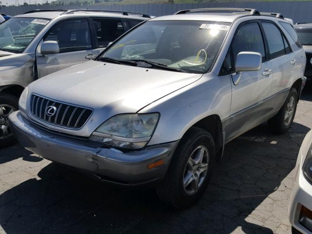 JTJGF10U810114848 - 2001 LEXUS RX 300 SILVER photo 2