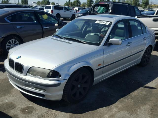 WBAAM5335YKG17583 - 2000 BMW 328 I SILVER photo 2