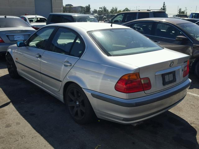 WBAAM5335YKG17583 - 2000 BMW 328 I SILVER photo 3