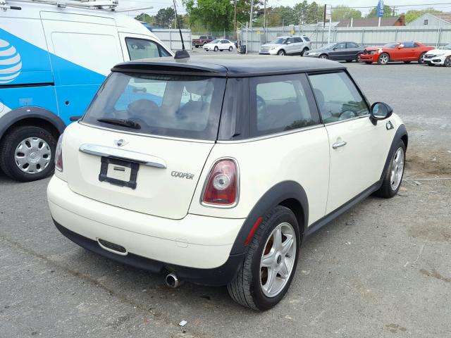 WMWMF33549TW79370 - 2009 MINI COOPER CREAM photo 4