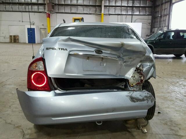 KNAFE121165255028 - 2006 KIA NEW SPECTR SILVER photo 9