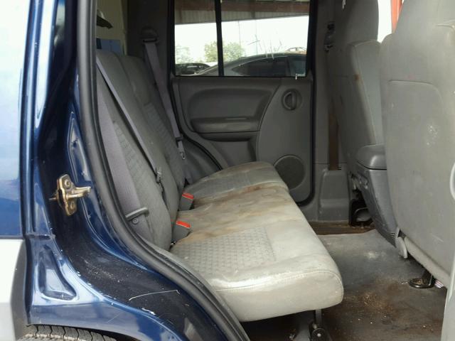 1J4GL48K55W640075 - 2005 JEEP LIBERTY SP BLUE photo 6