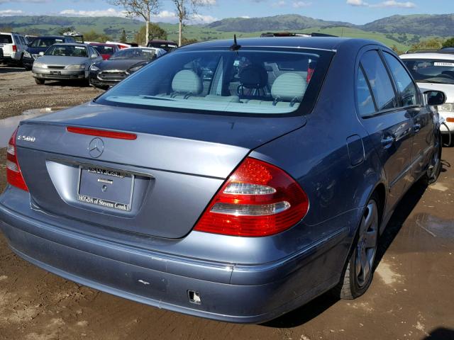 WDBUF70J53A133996 - 2003 MERCEDES-BENZ E 500 BLUE photo 4