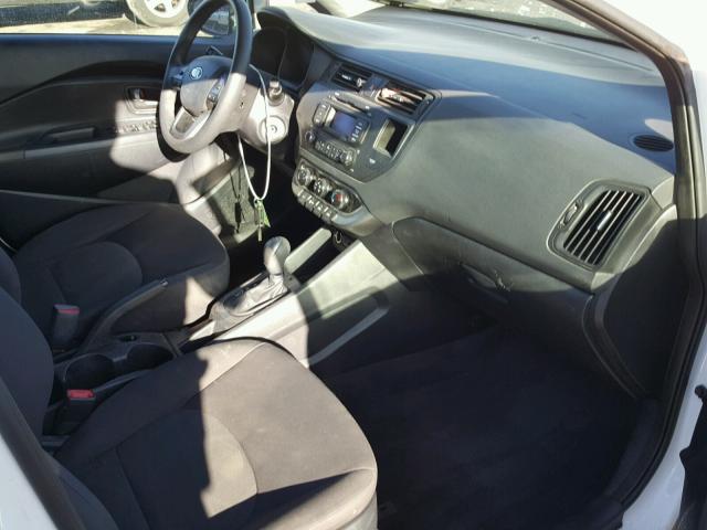 KNADM4A3XD6255082 - 2013 KIA RIO LX Սպիտակ լուսանկար 5