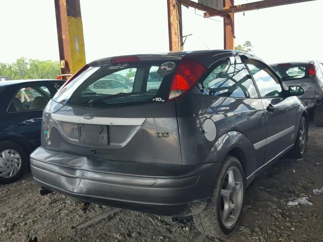 3FAFP31373R117486 - 2003 FORD FOCUS ZX3 GRAY photo 4