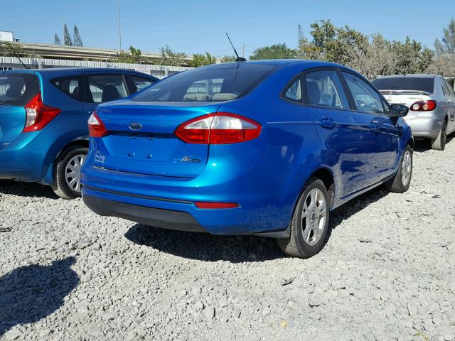 3FADP4BJ8GM114089 - 2016 FORD FIESTA SE BLUE photo 4