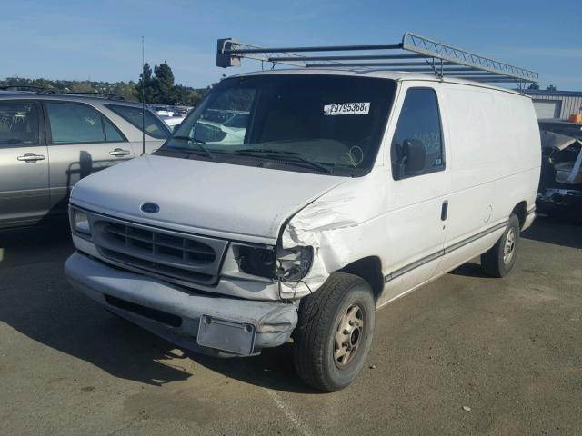 1FTRE14W7YHB12837 - 2000 FORD ECONOLINE WHITE photo 2