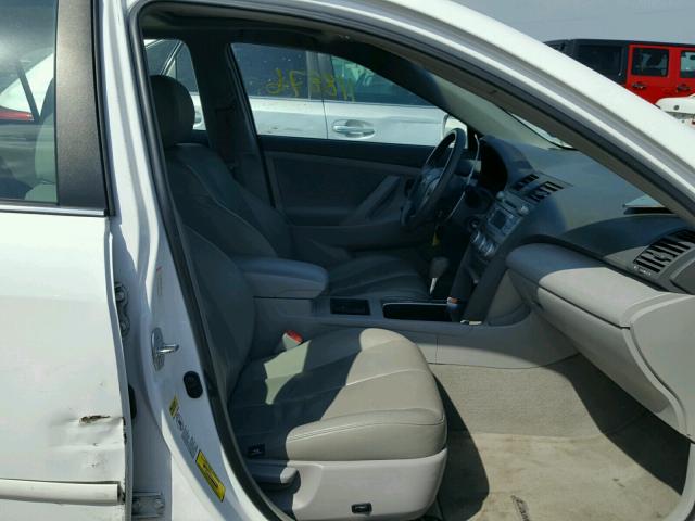 4T1BE46K99U871149 - 2009 TOYOTA CAMRY BASE WHITE photo 5