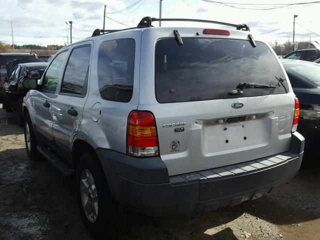 1FMYU93145KA09128 - 2005 FORD ESCAPE XLT SILVER photo 3