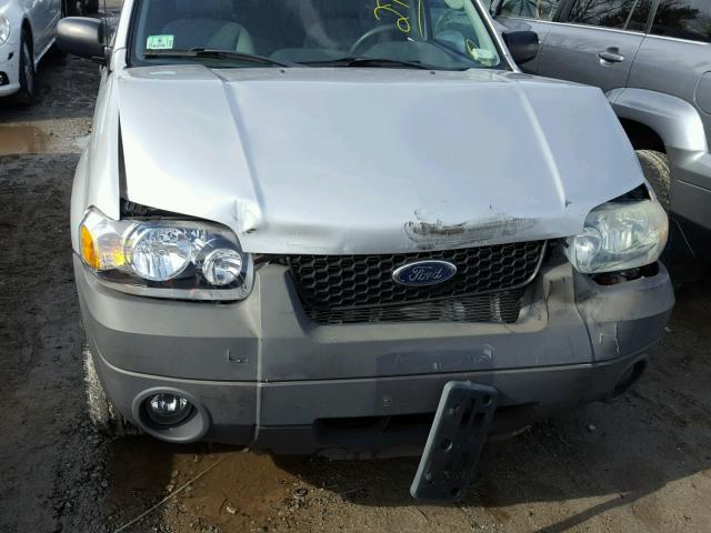 1FMYU93145KA09128 - 2005 FORD ESCAPE XLT SILVER photo 7