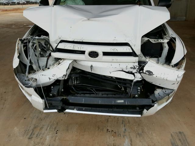 JTEZU14R740043228 - 2004 TOYOTA 4RUNNER SR WHITE photo 7