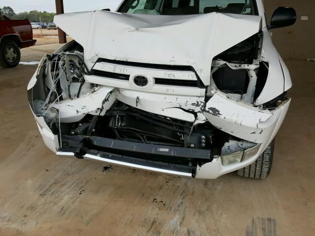 JTEZU14R740043228 - 2004 TOYOTA 4RUNNER SR WHITE photo 9