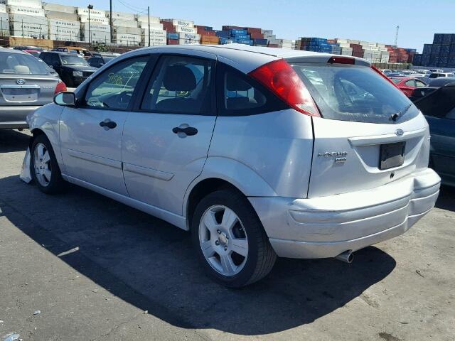 1FAFP37N06W168452 - 2006 FORD FOCUS ZX5 SILVER photo 3