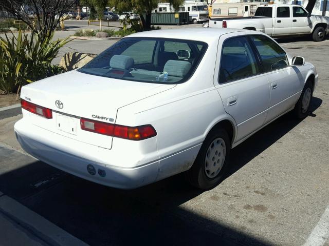 4T1BG22K6VU090636 - 1997 TOYOTA CAMRY CE WHITE photo 4