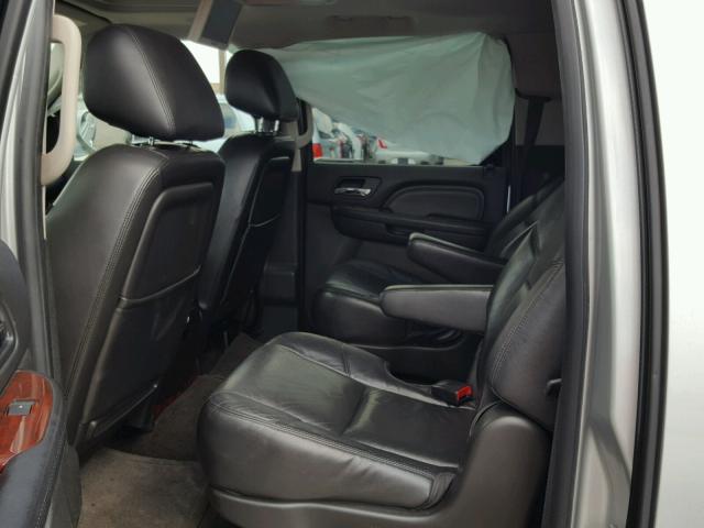 1GYUCJEF3AR114237 - 2010 CADILLAC ESCALADE E SILVER photo 6