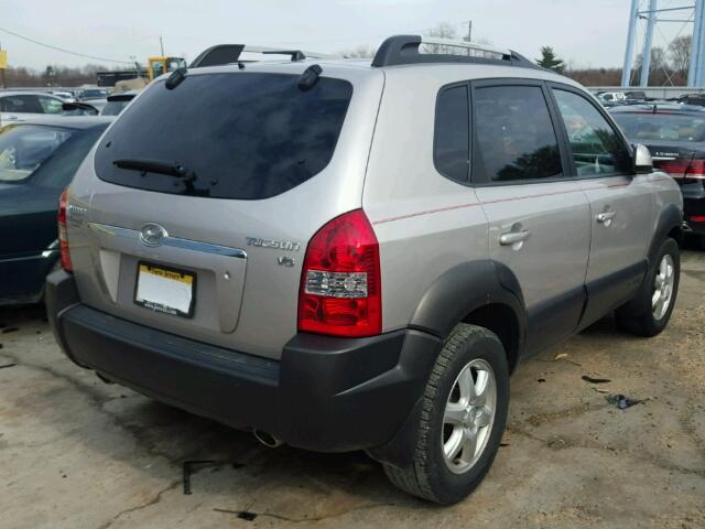 KM8JN12D15U128528 - 2005 HYUNDAI TUCSON GLS SILVER photo 4