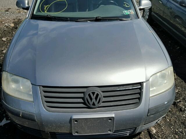 WVWVD63B54E169899 - 2004 VOLKSWAGEN PASSAT GLS GRAY photo 7