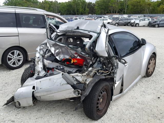 3VWCA21C3YM447071 - 2000 VOLKSWAGEN NEW BEETLE 银色 照片 4