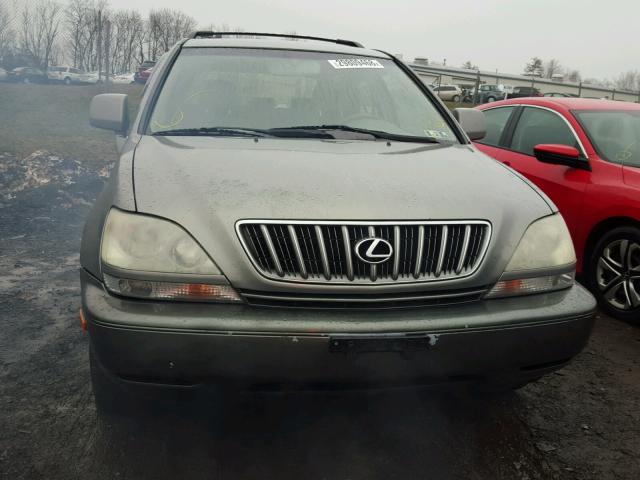 JTJHF10U310184794 - 2001 LEXUS RX 300 GRAY photo 9