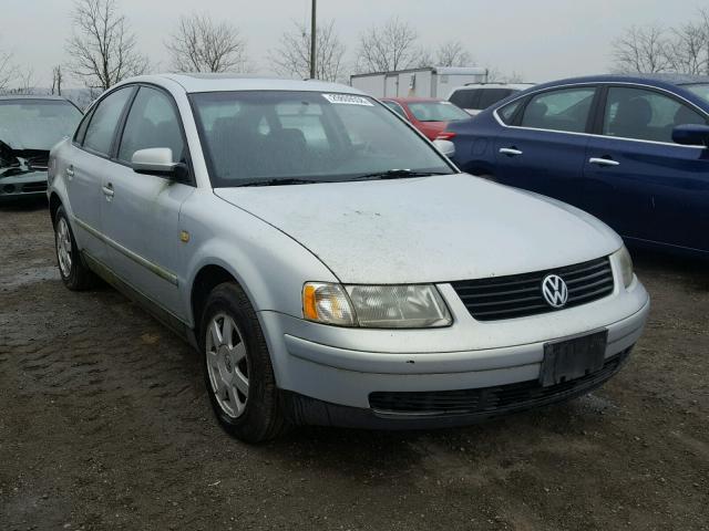 WVWMA63B0XE454129 - 1999 VOLKSWAGEN PASSAT GLS SILVER photo 1