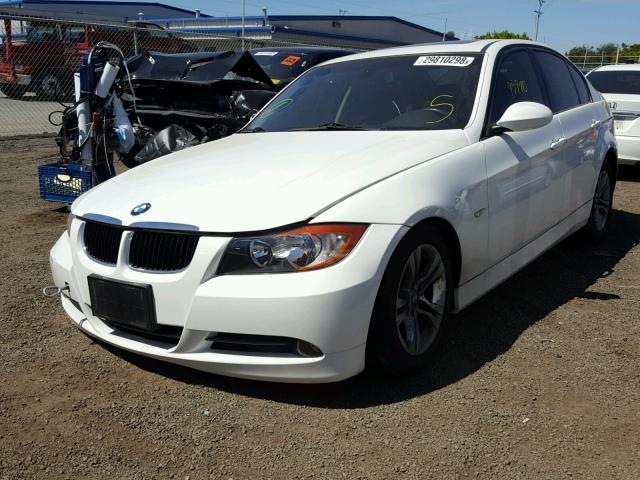 WBAVA37578NL51893 - 2008 BMW 328 I WHITE photo 2