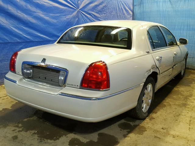 1LNHM82V36Y639185 - 2006 LINCOLN TOWN CAR S WHITE photo 4