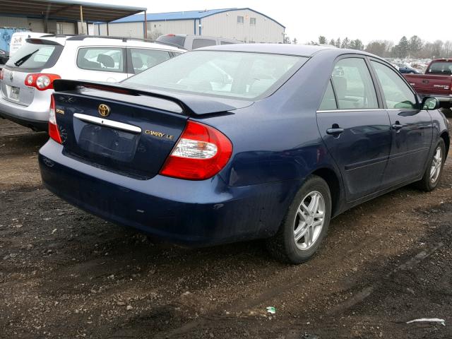 4T1BE32K32U607639 - 2002 TOYOTA CAMRY LE BLUE photo 4