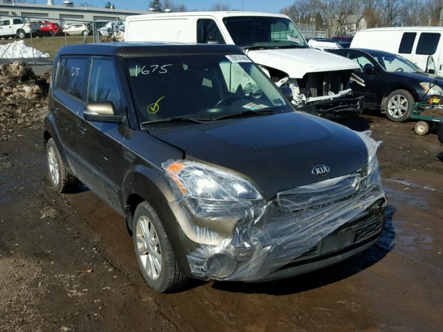 KNDJT2A6XD7534582 - 2013 KIA SOUL + GREEN photo 1