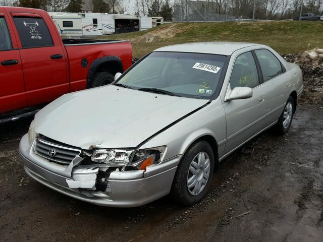 JT2BF22K210336437 - 2001 TOYOTA CAMRY CE SILVER photo 2