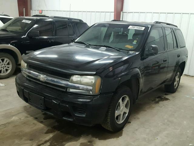 1GNDS13S242270783 - 2004 CHEVROLET TRAILBLAZE BLACK photo 2