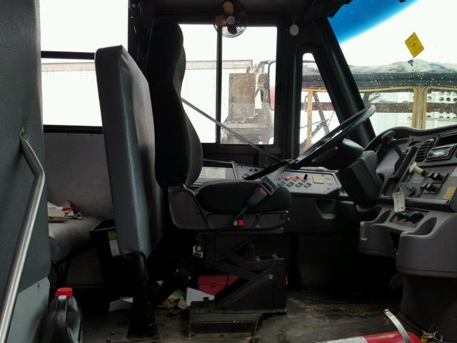 4UZABRDT8CCBL7499 - 2012 FREIGHTLINER CHASSIS B2 黄色 照片 5