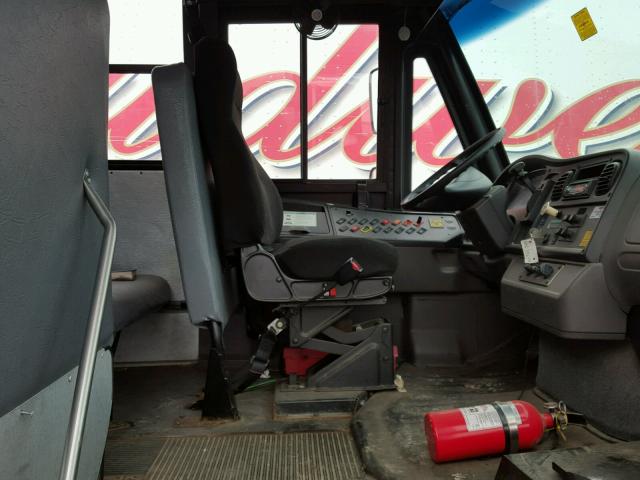 4UZABRDT4CCBL7502 - 2012 FREIGHTLINER CHASSIS B2 ყვითელი ფოტო 5