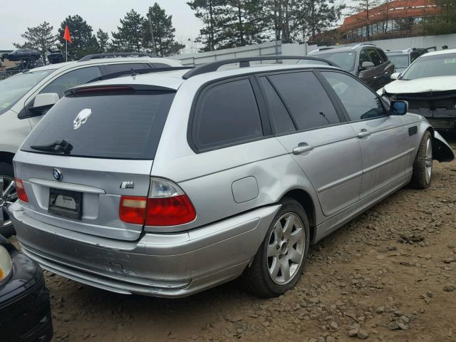 WBAAR3349YJM00667 - 2000 BMW 323 IT SILVER photo 4