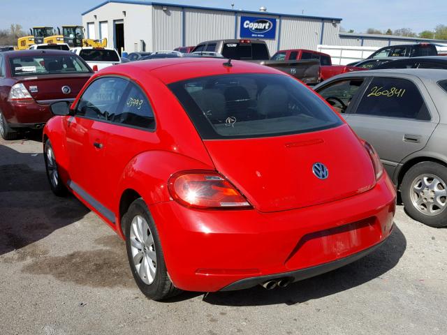 3VWFX7AT3DM604195 - 2013 VOLKSWAGEN BEETLE RED photo 3