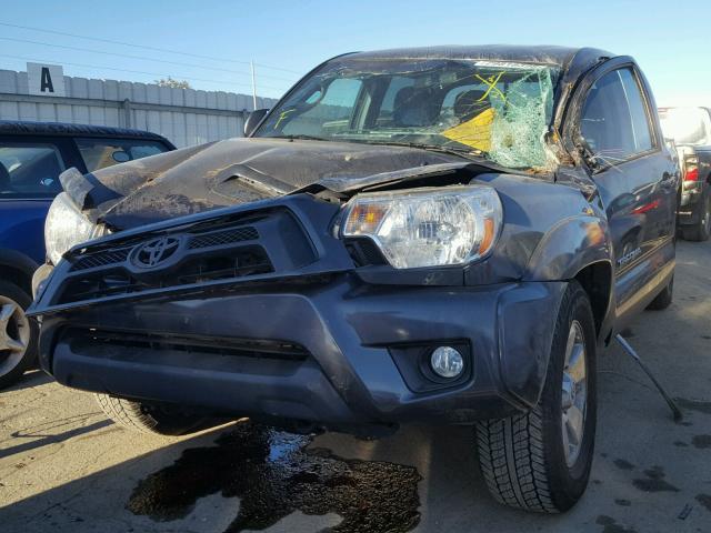 3TMJU4GN6EM171597 - 2014 TOYOTA TACOMA DOU GRAY photo 2