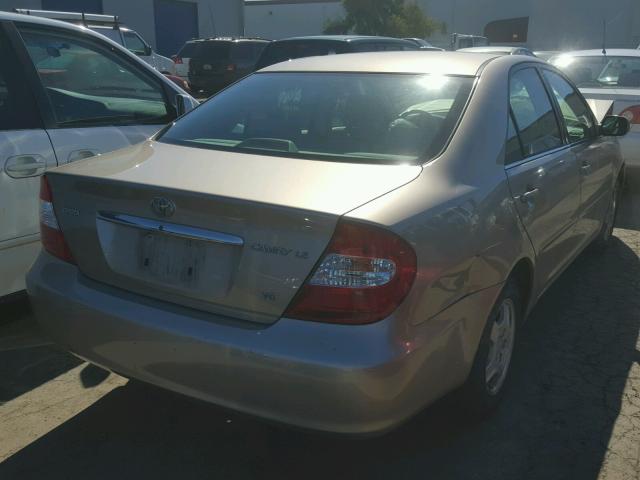4T1BF30K52U526612 - 2002 TOYOTA CAMRY LE GOLD photo 4