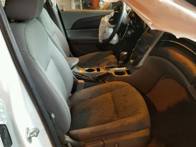 1G11A5SL4EF275521 - 2014 CHEVROLET MALIBU LS 白色 照片 5