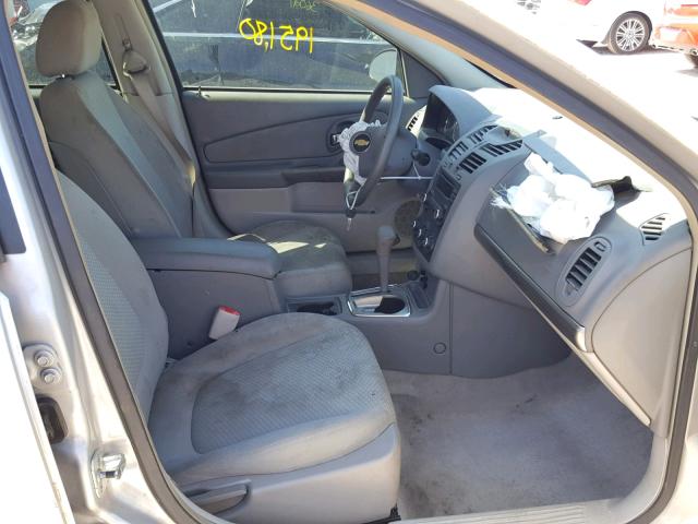 1G1ZS51F06F302761 - 2006 CHEVROLET MALIBU LS ვერცხლისფერი ფოტო 5
