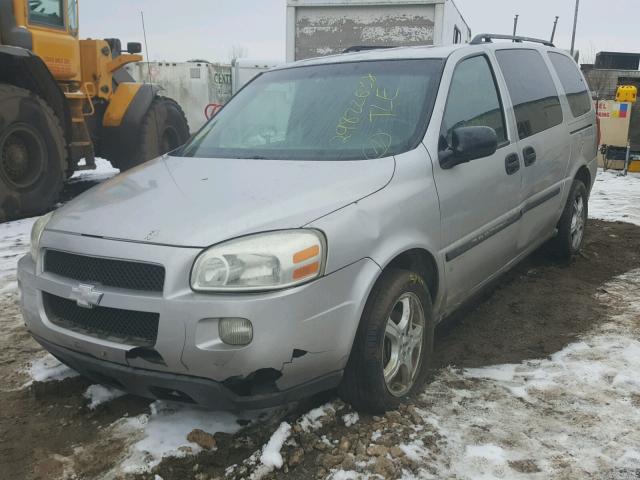 1GNDV23198D167326 - 2008 CHEVROLET UPLANDER L ვერცხლისფერი ფოტო 2