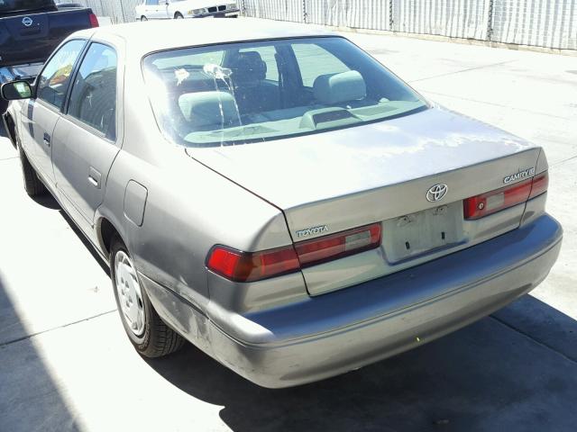 4T1BG22K8VU084319 - 1997 TOYOTA CAMRY CE GRAY photo 3