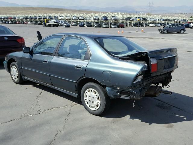 1HGCD5699TA228082 - 1996 HONDA ACCORD VAL GRAY photo 3