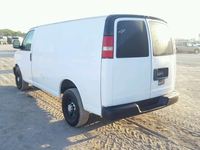 1GCWGFCA9E1209459 - 2014 CHEVROLET EXPRESS G2 WHITE photo 3