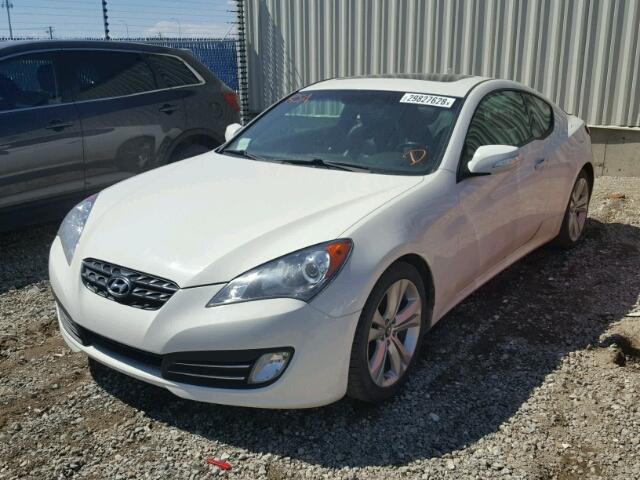 KMHHU6KH8BU060385 - 2011 HYUNDAI GENESIS CO WHITE photo 2