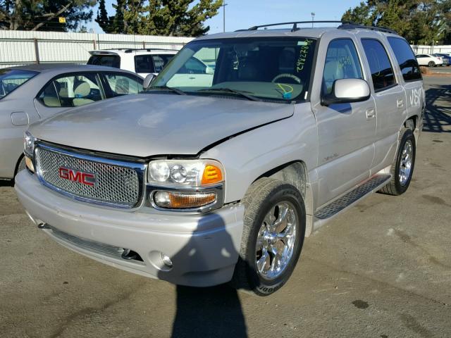 1GKEK63U16J119815 - 2006 GMC YUKON DENA SILVER photo 2