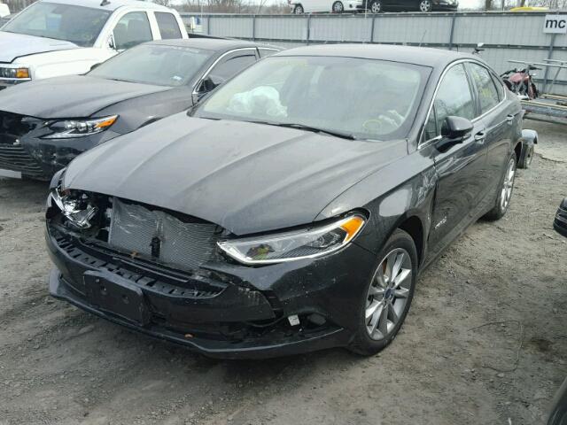 3FA6P0LU5HR390518 - 2017 FORD FUSION SE BLACK photo 2