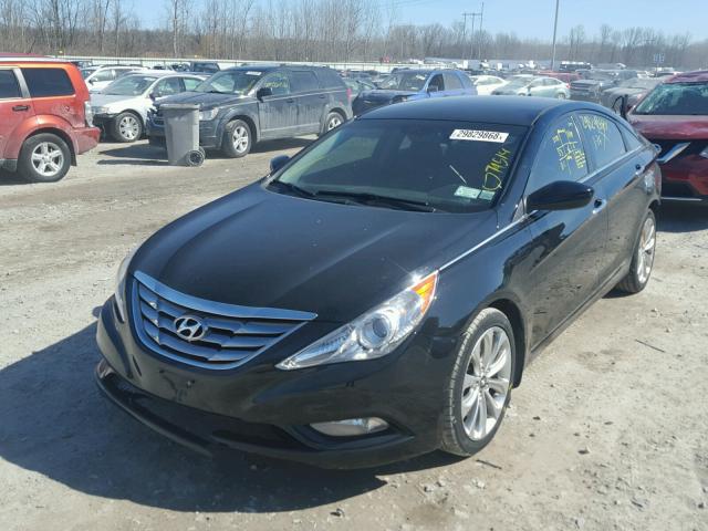 5NPEC4AC5BH125546 - 2011 HYUNDAI SONATA SE BLACK photo 2