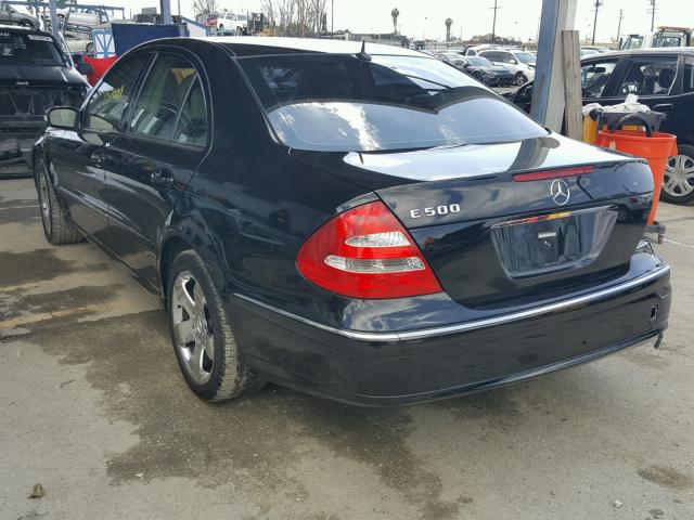 WDBUF70J96A961053 - 2006 MERCEDES-BENZ E 500 BLACK photo 3