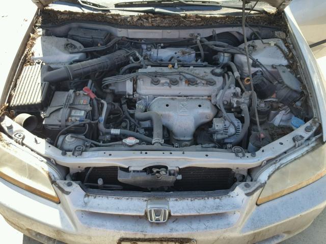 1HGCG5644WA161942 - 1998 HONDA ACCORD LX SILVER photo 7