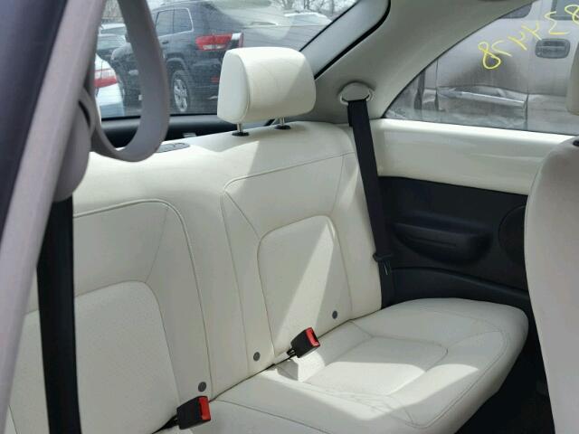 3VWFG31C08M511035 - 2008 VOLKSWAGEN NEW BEETLE 白色 照片 6