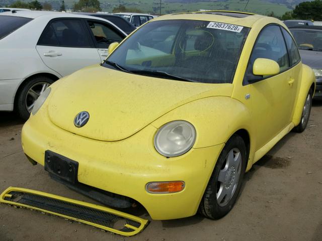 3VWCC21C5XM464706 - 1999 VOLKSWAGEN NEW BEETLE YELLOW photo 2